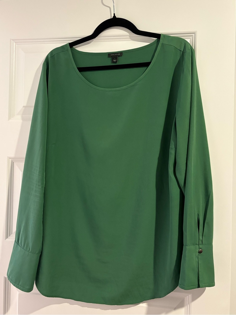 Ann Taylor Forest Green Long Sleeve Scoop Neck Blouse